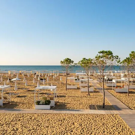 Lejlighed Sunny Getaway For 6 Guests In *
