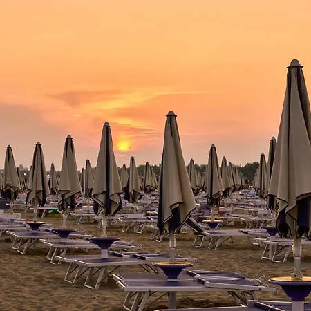 Sunny Getaway Flat With Ac In Bibione